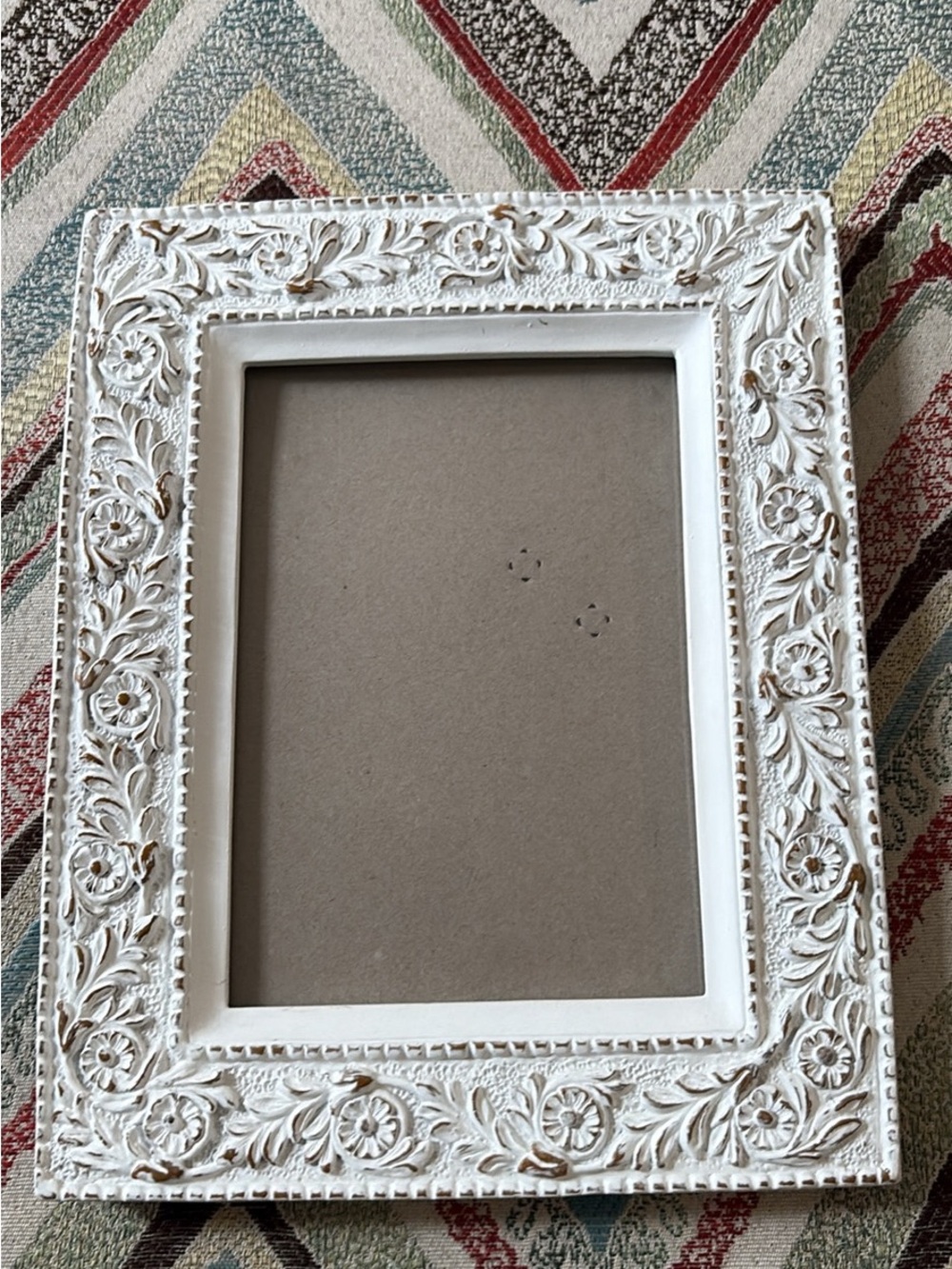 Cynthia Rowley White Ornate Carved Floral Picture Frame 4.5”x6.5”